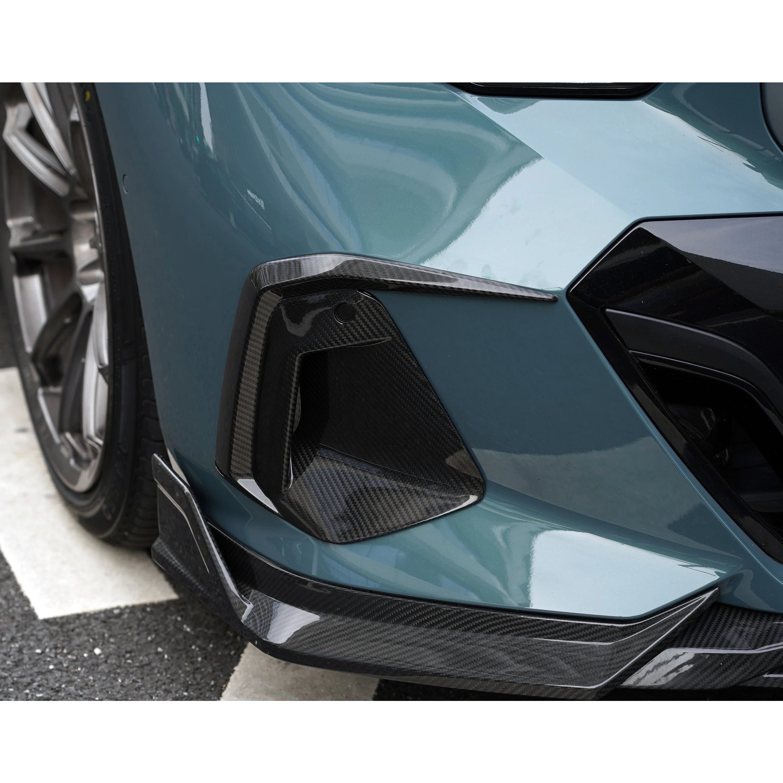 BMW G60 5 Series Dry Carbon Fiber TK Style Fender Trims (2024+)