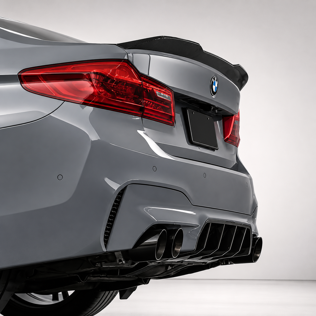 BMW G30 G31 / F90 M5 SMP Style Dry Carbon Fiber Rear Trunk Spoiler