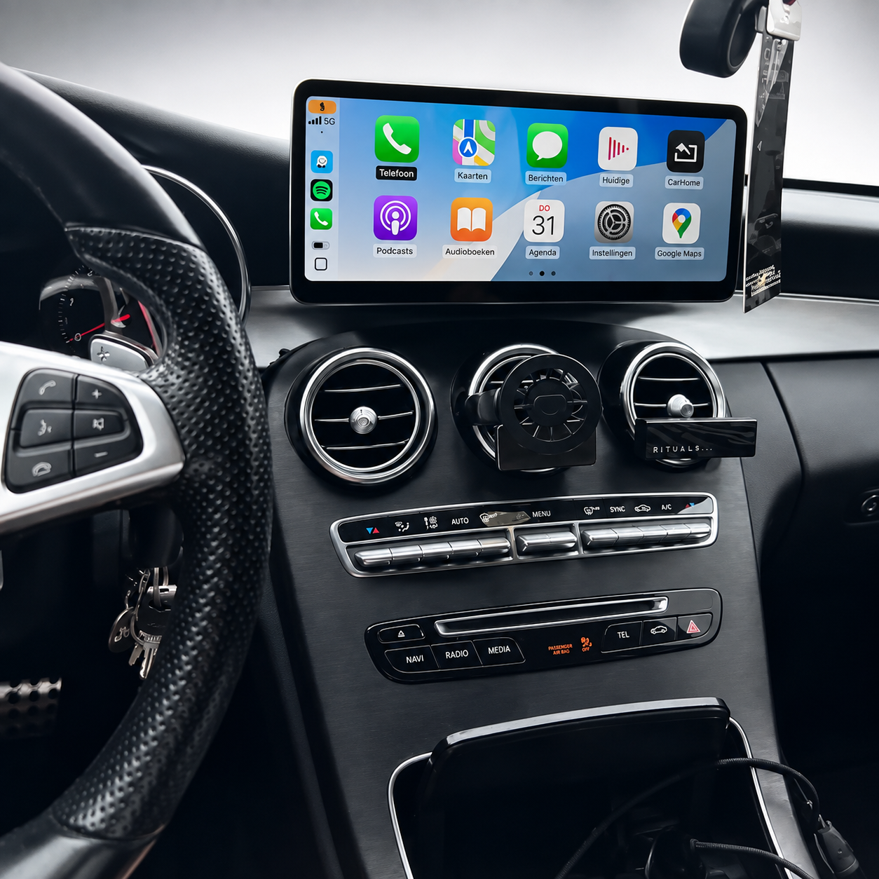 Mercedes C-Class W205 / GLC X253 12.3" Apple CarPlay / Android Auto Touchscreen Display